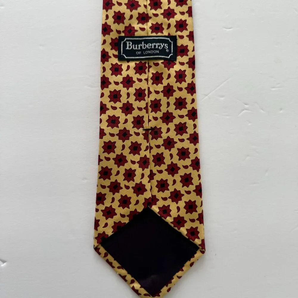 Burberrys Of London Floral Pattern Silk Tie Red Gold